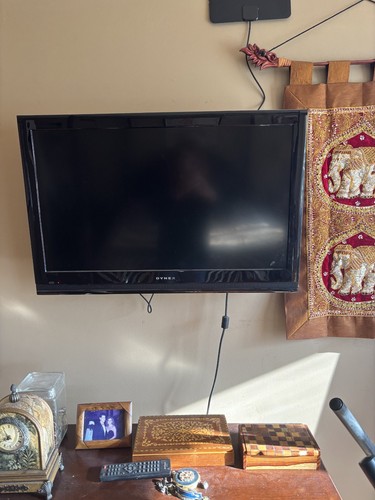 Dynex wall mounted with - wall, tv