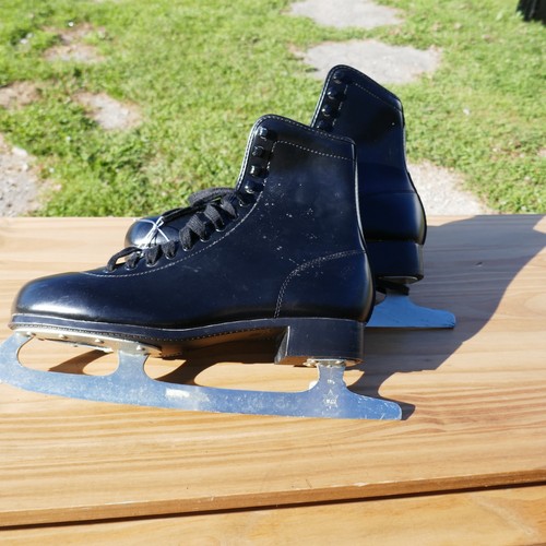 Vintage slm ice - ice, skates