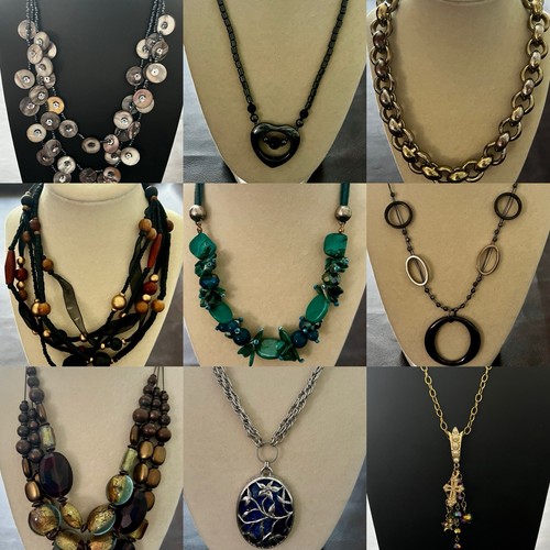 Lot necklace pieces - of,