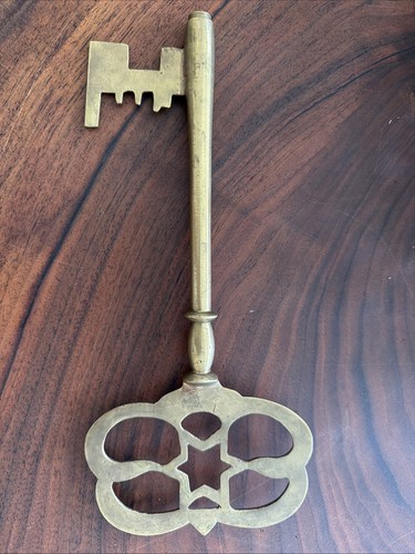 Vintage large brass metal - large, brass/metal