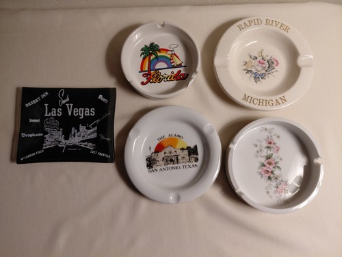 Group vintage ashtrays - of,