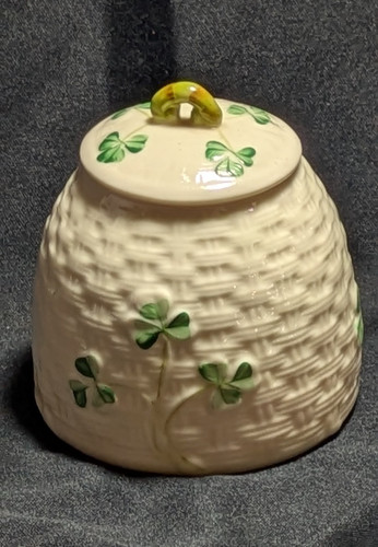 Belleek ireland shamrock bee - belleek,