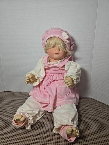 Susan wakeen doll angel - susan,
