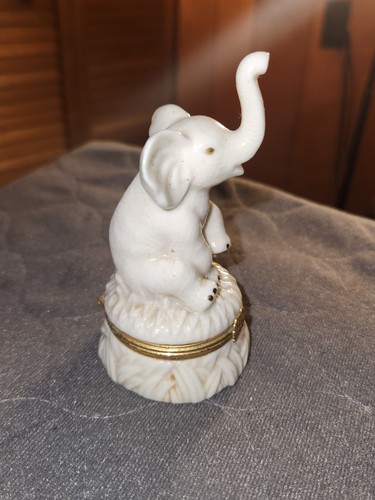 White elephant porcelain - white,