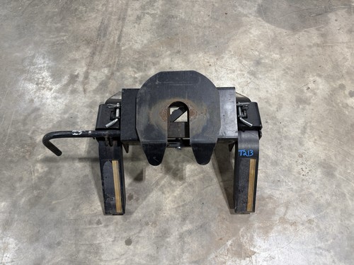 Curt e16 5th wheel hitch - wheel,