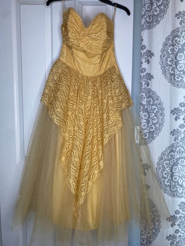 1950 vintage yellow tulle - vintage,