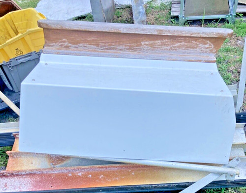 Motor box hatch - hatch, seat