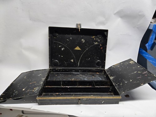 Antique artists metal paintbox - antique,