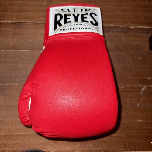 Cleto reyes autograph glove - reyes,