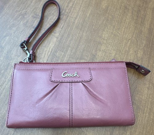 Coach ashley wristlet - coach,