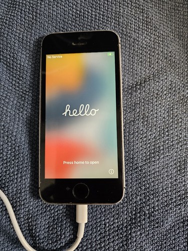 Apple iphone 32gb - apple, se