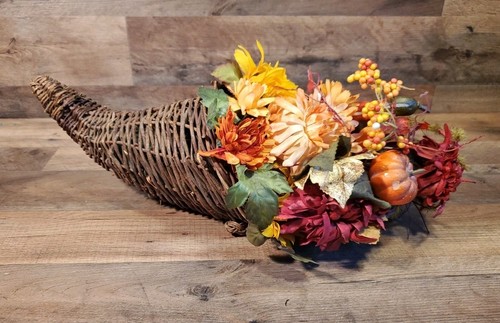 Large vintage wicker - 20",
