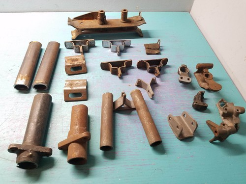 Panhead gas tank mounts frame - panhead,