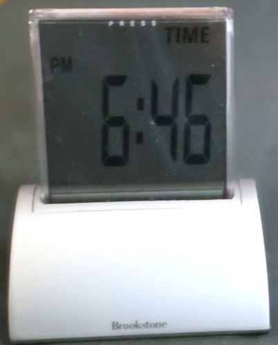 Nice brookstone alarm clock - nice,