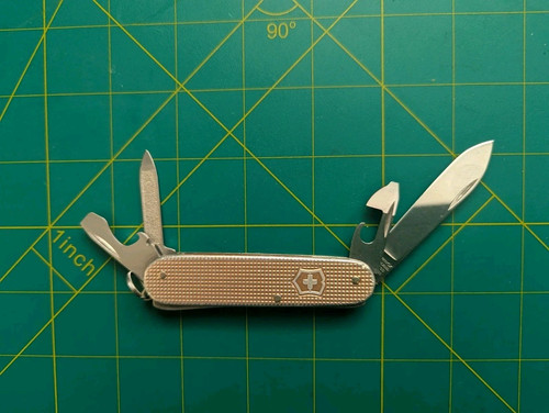 Victorinox swiss army knife - victorinox,