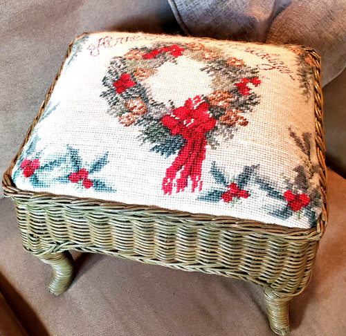Vtg christmas wool needlepoint - vtg,