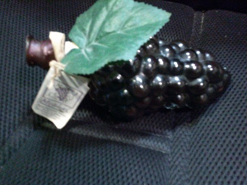 Vtg grape shaped - grape,