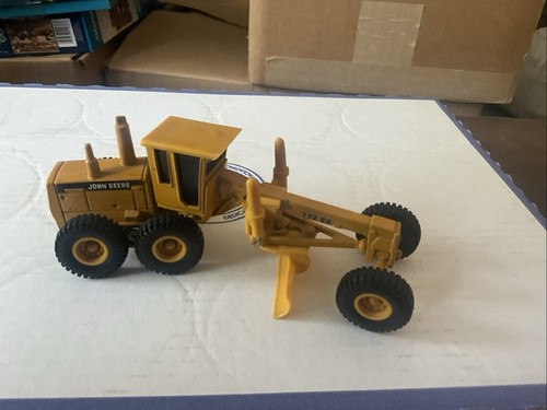 Diecast john deere 772b road - john,