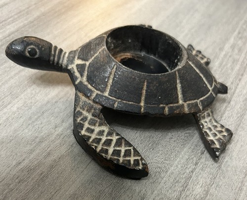 Turtle cast iron metal - ,
