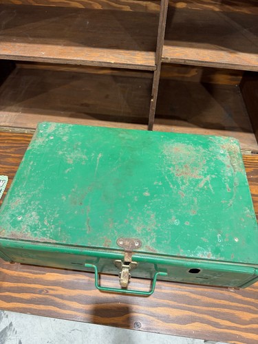 Vintage coleman green - vintage,