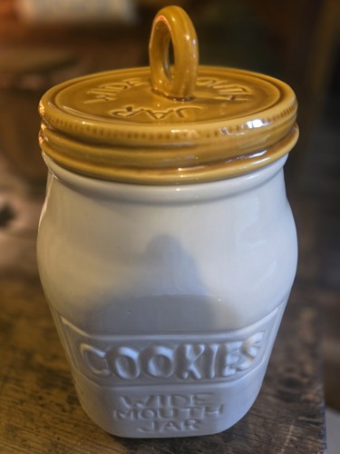 Vintage wide mouth cookie jar - mouth,