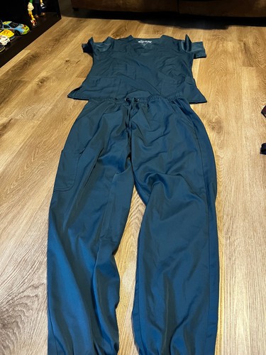Lot marilyn scrubs top - marilyn,