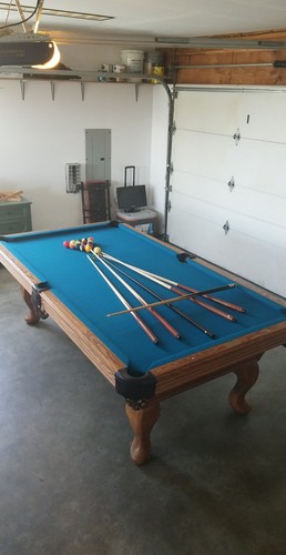 Olhausen oak pool table - 8',