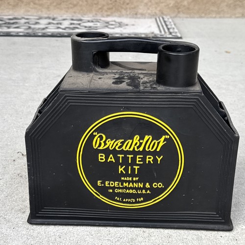 Vintage service station - service,