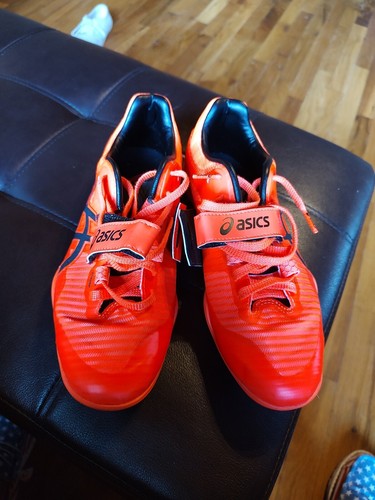 Asics throw pro shoes - ,