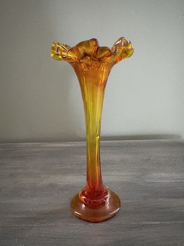 Amber amberina glass bud - amberina,