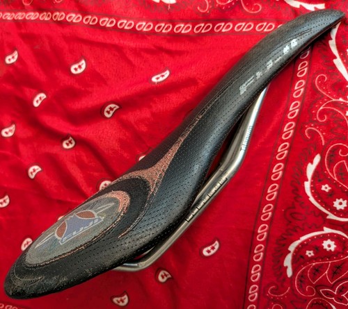 Fuji saddle titanium - saddle,