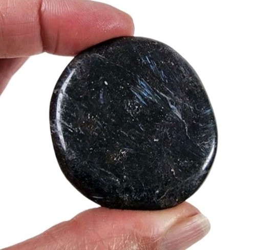 Arfvedsonite crystal worry - crystal,