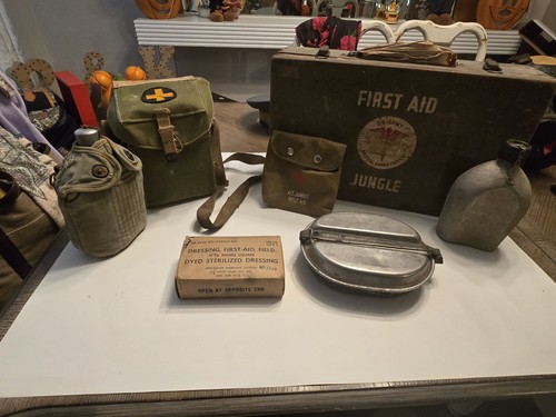 Wwii army medical first aid - wwii, us