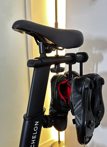 Shoe holder for echelon - for,
