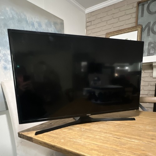 Samsung flat screen - samsung, with