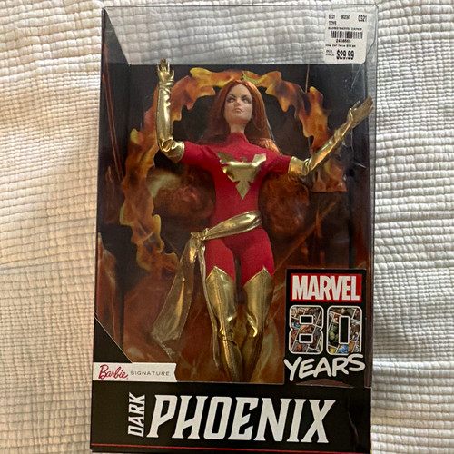 Barbie signature marvel - barbie,