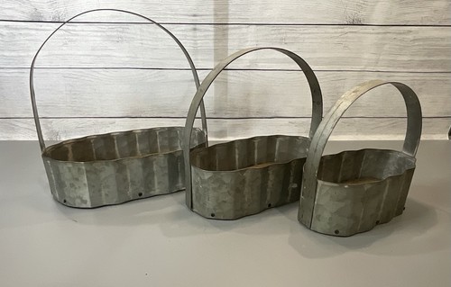 Wood galvanized metal - &,