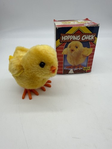 Vintage wind hopping chick - vintage, up