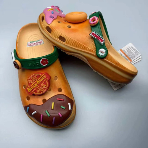 Krispy kreme crocs classic - kreme,