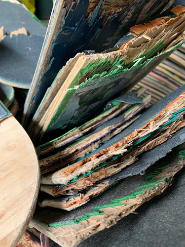Pack broken used skateboard - 4,