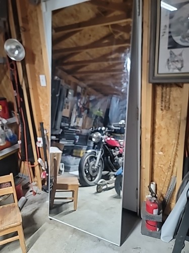 Bedroom closet mirror - door, in