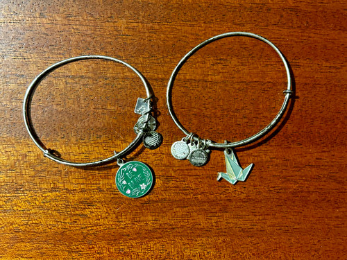 Lot alex and ani - 2,