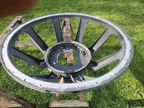 Spoke subwoofer frame - 32", 8