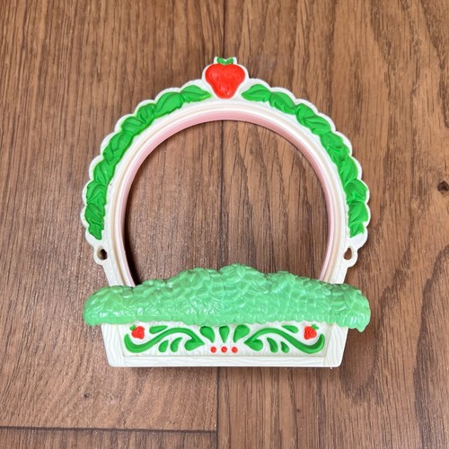 Vintage strawberry shortcake - strawberry,