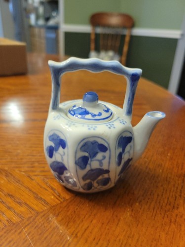 Mini porcelain oriental teapot - mini,