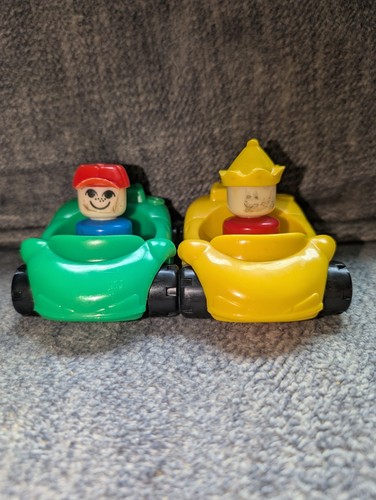 Vtg fisher price little people - price,
