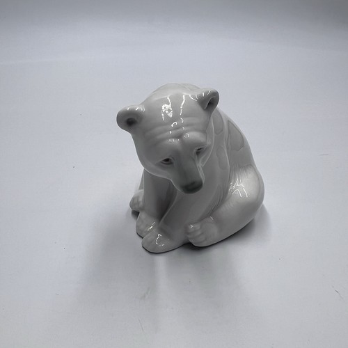 Lladro seated sitting polar - seated,