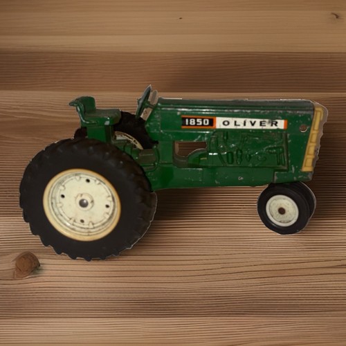 Vintage ertl oliver - vintage, green