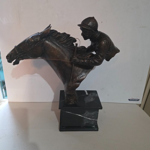 Bronze delaware park horse - delaware,