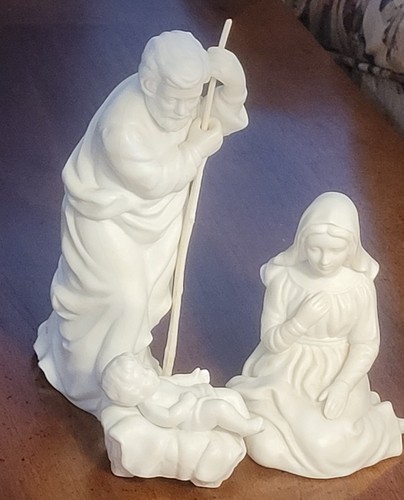 Avon nativity manger - avon,